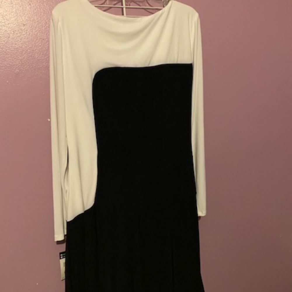 Dress - Picture 2 of 5